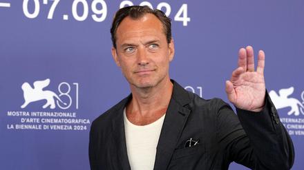 Auch im vergangenen Jahr kam Jude Law mit einem Film nach Venedig (Archivbild). 