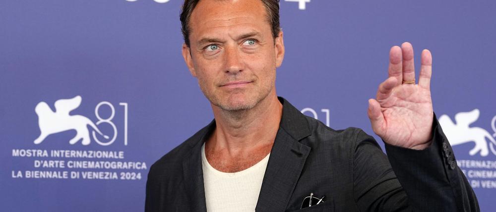 Auch im vergangenen Jahr kam Jude Law mit einem Film nach Venedig (Archivbild). 