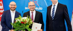 Brandenburgs Ministerpräsident Dietmar Woidke (SPD) hat den bisherigen Geschäftsführer des Landkreistags, Johannes Wagner, zum Innenstaatssekretär ernannt.