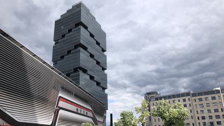 Rechts neben dem Amazon-Tower soll das neue Hochhaus der Atrium Development GmbH entstehen.
