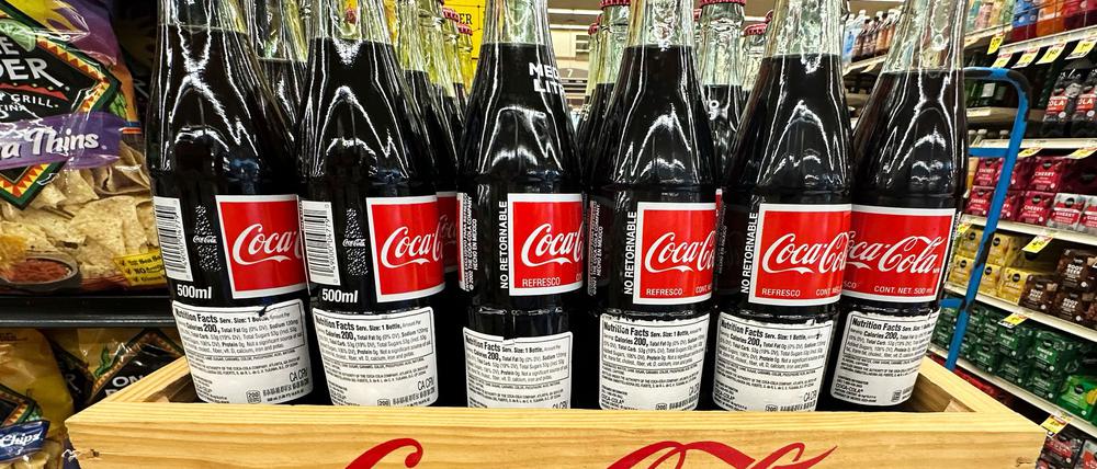 Coca Cola wird Maissirup nicht ersetzen, sondern eine neue Produktreihe mit Rohrzucker einführen. (Archivbild)