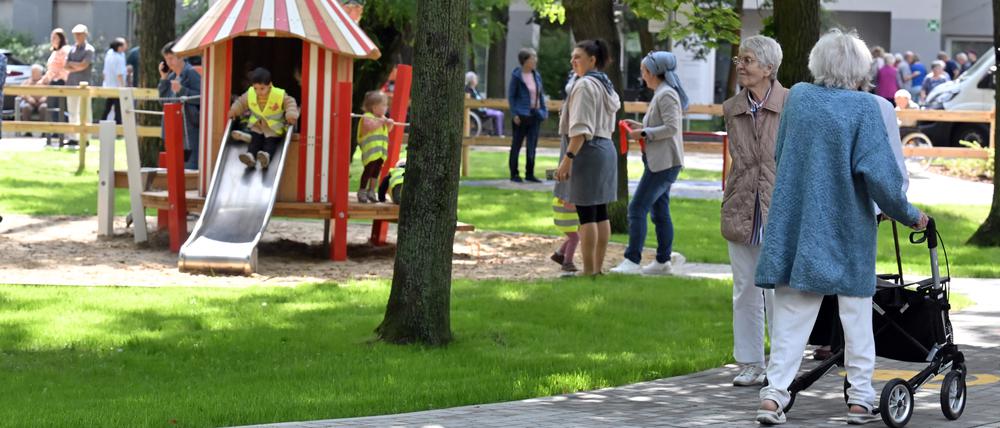 Eröffnung des Mehrgenerationen-Spielplatzes