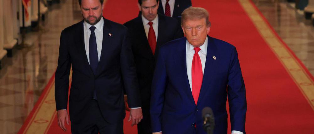 „Heute ist Tag 61“ - Trump und sein Team treten nach den Angriffen auf den Iran vor die Kameras. (Archivbild)