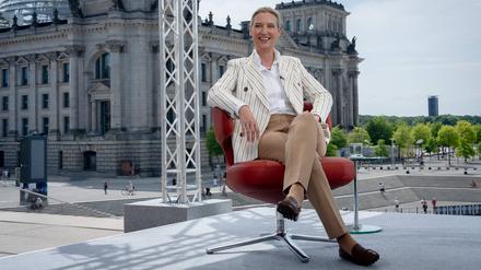 Die AfD-Vorsitzende Alice Weidel beim Interview mit der ARD. 