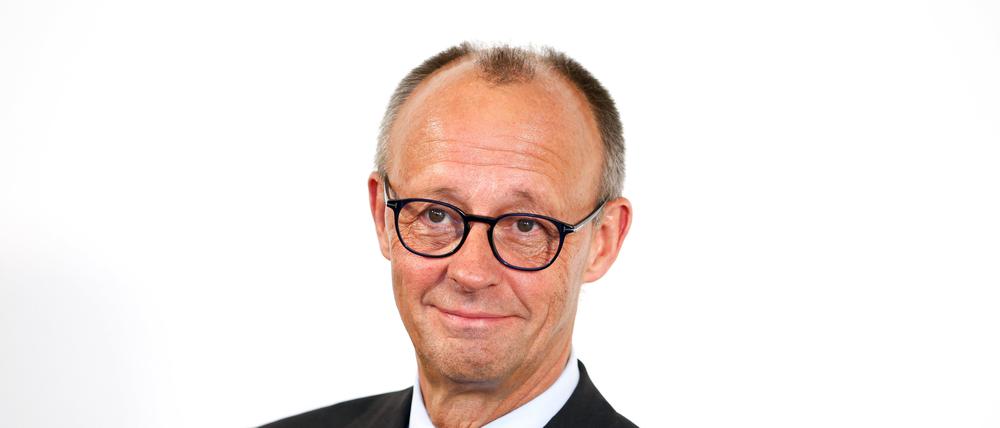 Bundeskanzler Friedrich Merz (CDU) spricht in der Medizinischen Hochschule Hannover (MHH). 