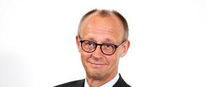 Bundeskanzler Friedrich Merz (CDU) spricht in der Medizinischen Hochschule Hannover (MHH). 