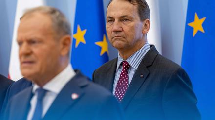 Außenminister Radoslaw Sikorski (r.) wird Vize von Premierminister Donald Tusk. 