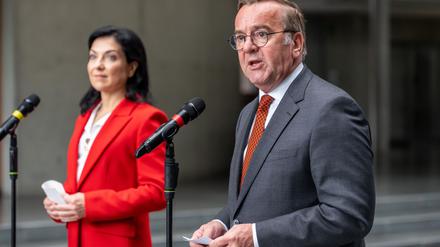 Bundeswirtschaftsministerin Katherina Reiche (CDU) und Verteidigungsminister Boris Pistorius (SPD) stellten die Pläne vor.