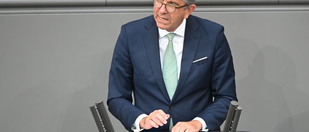 Kulturstaatsminister Wolfram Weimer sorgt sich um die deutsche Filmwirtschaft. (Archivbild)