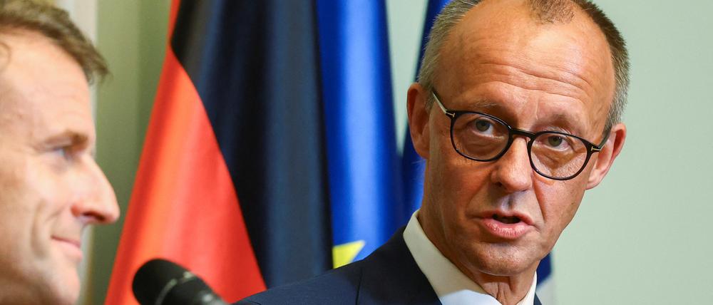 Kanzler Friedrich Merz and Frankreichs Präsident Emmanuel Macron.