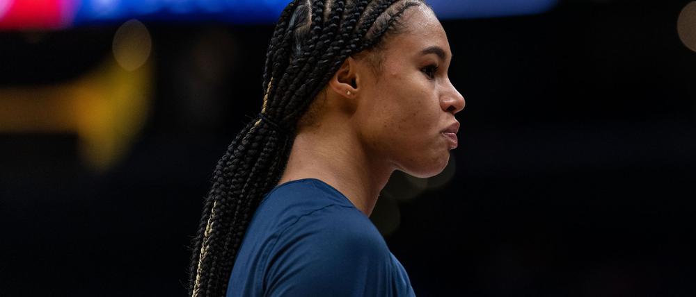 Stand nach 20 Tagen Verletzungspause wieder auf dem Feld in der WNBA: Satou Sabally.