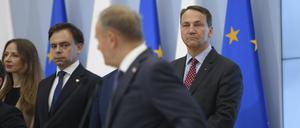 Polens Regierungschef Donald Tusk will sein Amt wohl vor der nächsten Parlamentswahl an Radosław Sikorski übergeben.