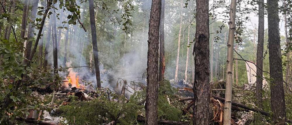 24. Juli 2025: Die Absturzstelle der An-24 außerhalb der Stadt Tynda in der fernöstlichen russischen Amur-Region.