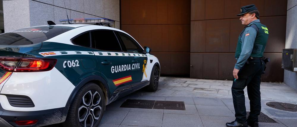 Die Staatsanwaltschaft in Spanien hat Haftstrafen von je 25 Jahren und vier Monaten für deutsche Eltern beantragt, die ihre drei Kinder fast vier Jahre in ihrem Haus in der nordspanischen Stadt Oviedo eingesperrt hatten. (Archivfoto)