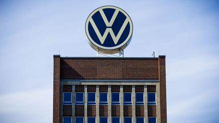 VW erleidet einen Gewinneinbruch im 2 Quartal.