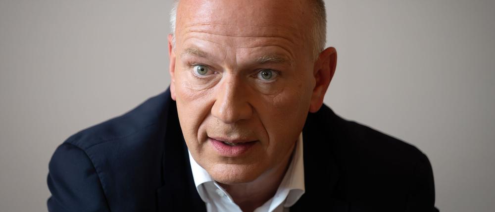 Berlins Regierender Bürgermeister Kai Wegner will viele CSD-Wagen besuchen.