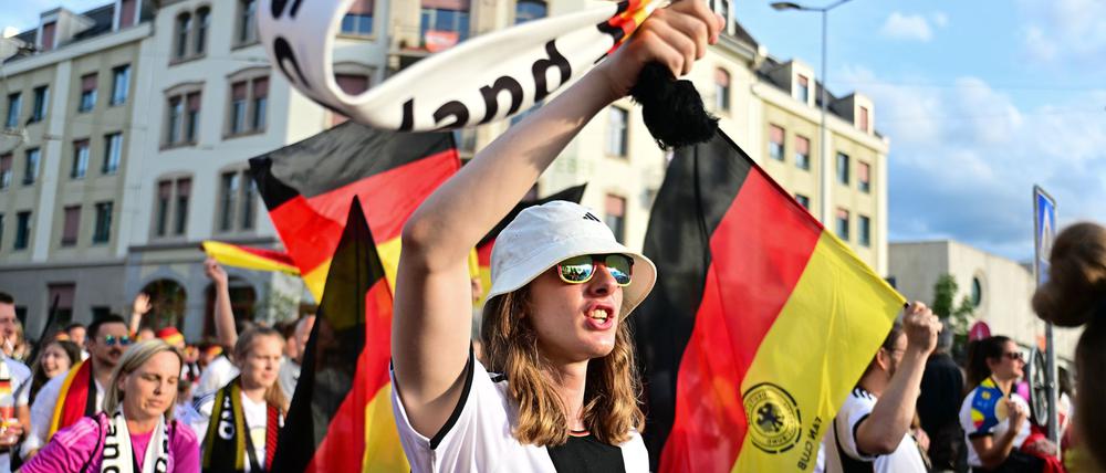 Viel los in der Schweiz: Die Fans strömten in die Stadien.