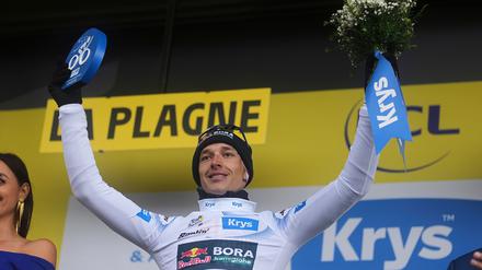 Florian Lipowitz hat auf der 19. Etappe der Tour de France den dritten Platz und das Weiße Trikot verteidigt. 