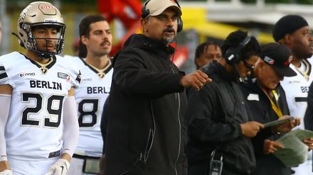 Der Trainer verabschiedet sich per Instagram.
