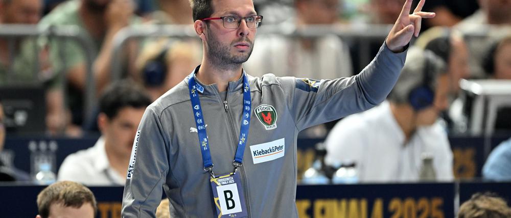 Trainer Jaron Siewert startet mit seinen Füchsen in die Testspielphase
