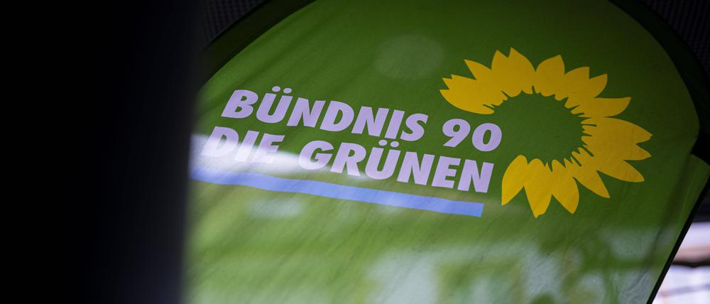 Eine Fahne der Partei Bündnis 90/Die Grünen.