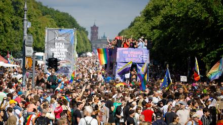 Großes Gedränge: Die Straße des 17. Juni und das Brandenburger Tor waren Zielpunkt des CSD.
