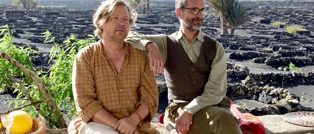 Die prominent besetzte Komödie „Der Nachname“ läuft im ARD Sommerkino.
