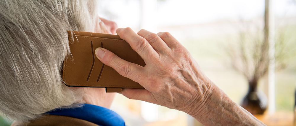 Der Enkeltrick stirbt nicht aus. (Symbolbild)