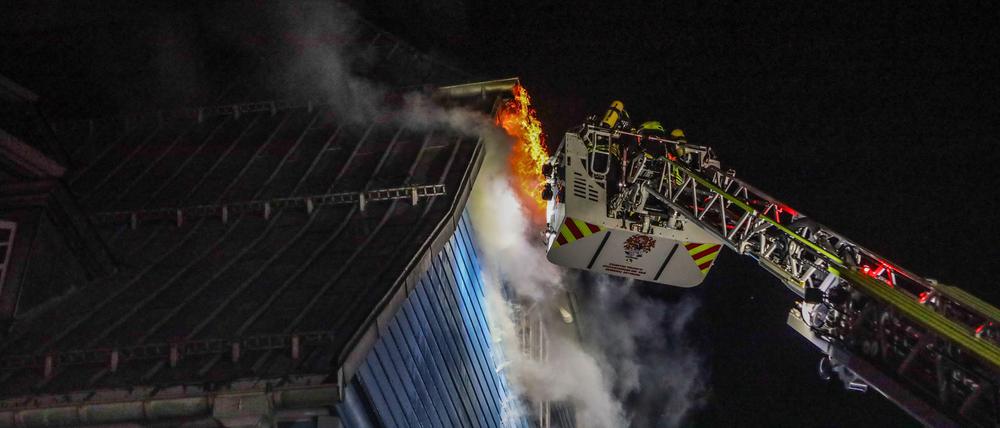 Das Brandgutachten bestätigt: Das Feuer war Brandstiftung. (Archivbild)