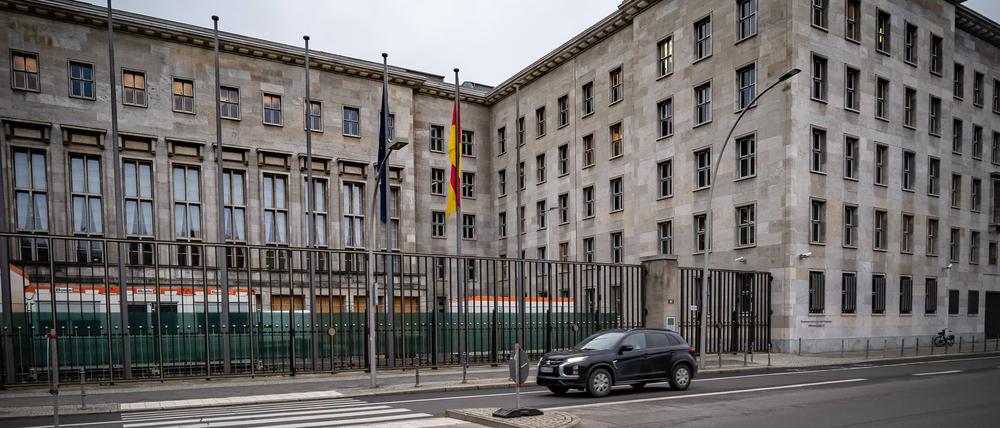 Nazi-Bau: das Bundesministerium der Finanzen in der Wilhelmstraße in Berlin-Mitte