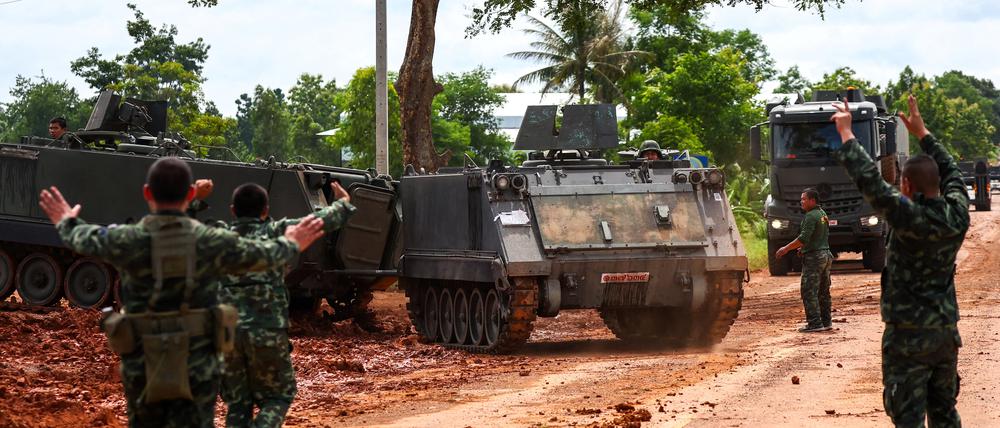Thailändische Soldaten in der Grenzprovinz Sisaket.
