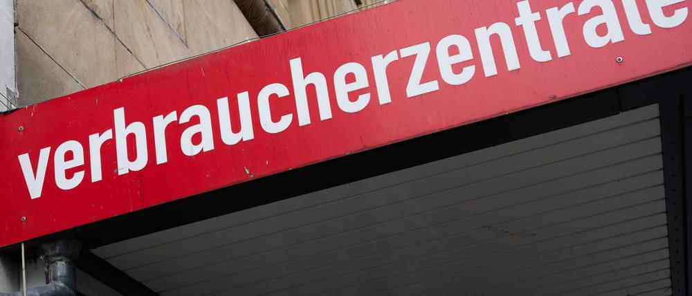 Die Verbraucherzentrale empfiehlt Rücksendung von teuren Waren mit Zeugen. (Archivbild)