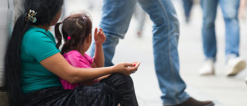Kinder werden durch Bettelei, Arbeit und Kriminalität ausgebeutet. (Symbolbild)