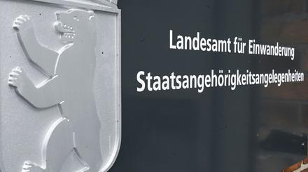 Es sei nicht auszuschließen, dass Amtsträger etwas gegen Gegenleistung herausgegeben hätten, so der Sprecher der Staatsanwaltschaft. (Archivbild) 