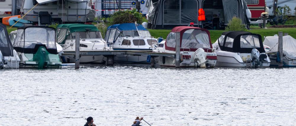 Camping ist in Brandenburg direkt am Wasser möglich - wie hier beispielsweise in Werder an der Havel.