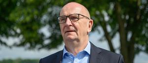 Brandenburgs Ministerpräsident Dietmar Woidke (SPD) ist gegen eine Erhöhung des Eintrittsalters für die Rente. (Archivbild)