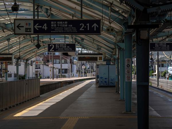 Katase Enoshima station is seen empty due to a tsunami warning in Fujisawa city, Kanagawa prefecture on July 30, 2025. Tsunamis hit parts of Russia's Far East and Japan on July 30 after a huge magnitude 8.8 earthquake, with warnings in place around the Pacific of waves of over three metres (10 feet) in places. (Photo by Yuichi YAMAZAKI / AFP)