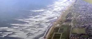 Tsunamiwarnung nach Kamtschatka-Erdbeben: In Tateyama (Präfektur Chiba, Ostjapan) trafen nach dem Magnitude-8,8-Beben in Russland Tsunamiwellen ein. Die Warnung gilt weiterhin, doch bislang blieben die Wellen mild und es wurde kein größerer Schaden gemeldet. 
