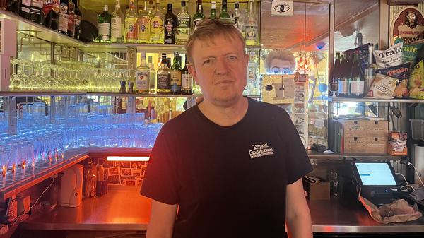 Georg Weishäupl, Betreiber der Kiezkneipe „Peppi Guggenheim"