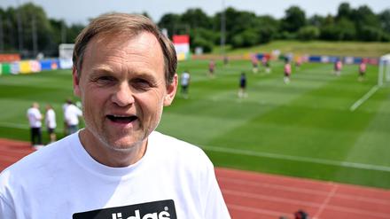 Adidas-Konzernchef Björn Gulden steht trotz guter Halbjahreszahlen unter Druck, weil die US-Zölle die Geschäfte belasten (Archivbild).