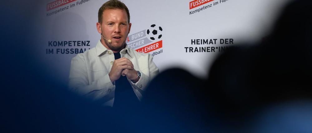 Seinen Weggang aus Leipzig bezeichnet er im Nachhinein als „einen Tick zu früh“