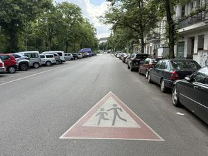 Vollgeparkt: die Blücherstraße in Kreuzberg