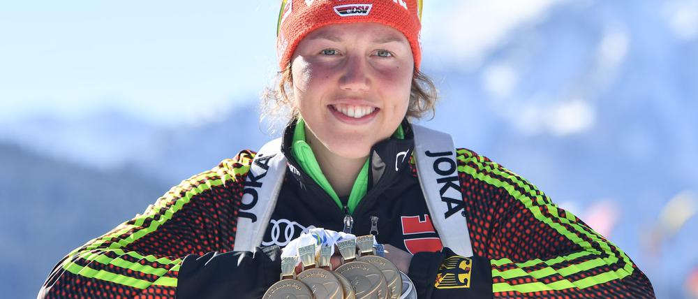 Bei der WM 2017 gewann Laura Dahlmeier sechs Medaillen in sechs Rennen.