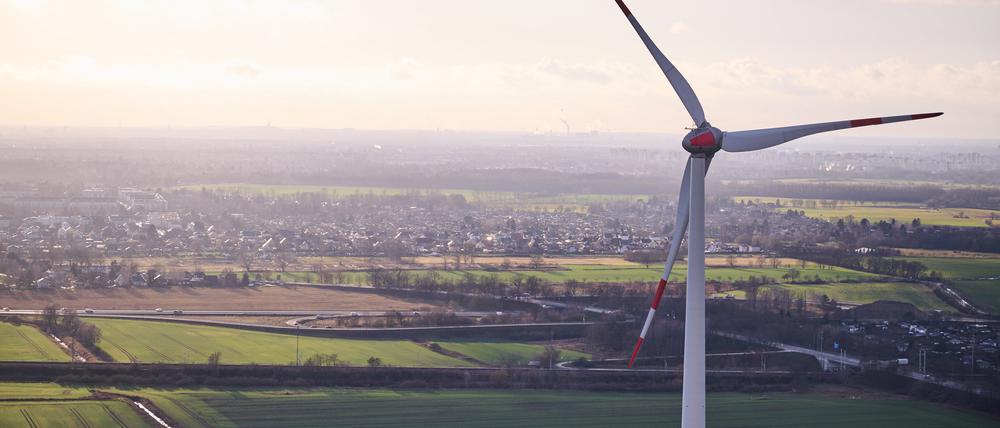 Der schnelle Ausbau der Windenergie ist einer der Gründe dafür, warum es an der Strombörse immer wieder zu negativen Preisen kommt.