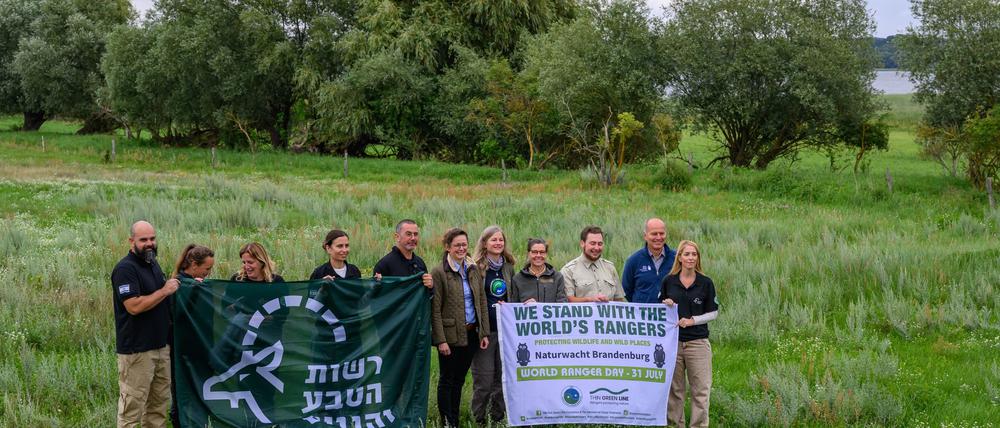 Die Ranger der Naturwacht haben Besuch von Kolleginnen und Kollegen aus Israel.