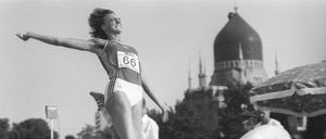 Heike Drechsler vor knapp 40 Jahren im Heinz-Steyer-Stadion