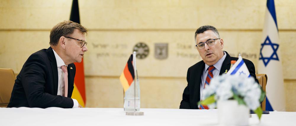 Johann Wadephul CDU, Bundesaußenminister, trifft Gideon Saar, Außenminister des Staates Israel