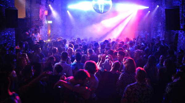 Der Berliner Club Schwuz: So voll wie auf dem Bild ist es inzwischen nicht immer.