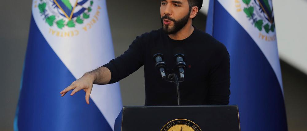 Präsident Nayib Bukele regiert das kleinste mittelamerikanische Land seit 2019. (Archivbild)