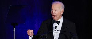 Der ehemalige US-Präsident Joe Biden spricht bei der 100. jährlichen Preisverleihungsgala der National Bar Association in Chicago.